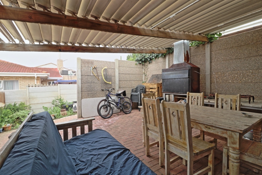 3 Bedroom Property for Sale in Hartenbos Heuwels Western Cape